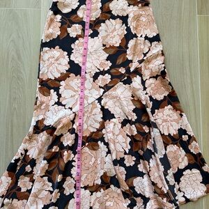 Who What Wear Black and Pink Floral A-Line Skirt